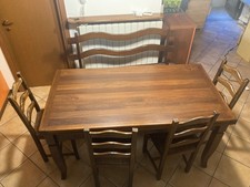 tavolo in arte povera allungabile con sedie e cassapanca 