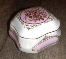 COFANETTO POTICHE IN PORCELLANA DIPINTA A MANO . MARCHIO CORONA CON LETTERA "M"