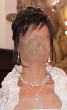 Set Collana ed orecchini in perle, adatti ad abbigliamento elegante / sposa.