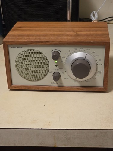 Tivoli audio henry - kloss, model