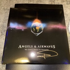 Tom DeLonge firmato Non