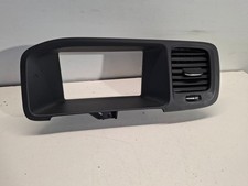 Volvo V60 2014 dash center air