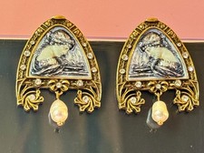 Orecchini cammeo tono oro