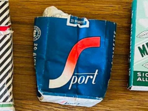 Pacchetto vuoto sigarette - pacchetto,