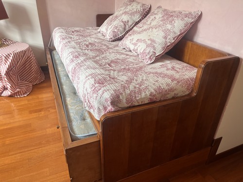 Letto singolo con - letto,