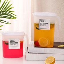 Brocca per l'acqua con