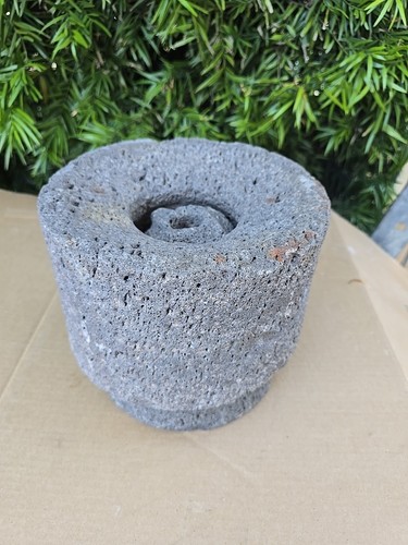 Antico macina grani - grano, mais
