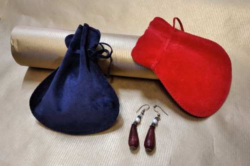Sacchetti tipo velluto rosso - , e