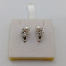 ORECCHINI A BOTTONE CON PERLA