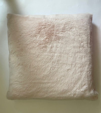 ZARA Home Cuscino in pelliccia