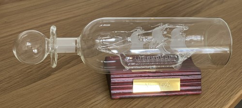 Glass ship bottle - in,