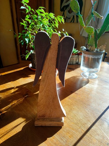 Statua legno raffigurante - di,