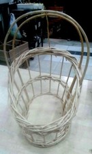 Culla  in legno e midollino da