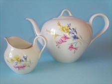 COPPIA TEIERA + LATTIERA IN PORCELLANA KOROK MOTIVI FLOREALI VINTAGE