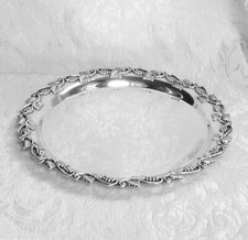 Vassoio 33 cm bordo decorato con uva argentato Scandinavia c1930