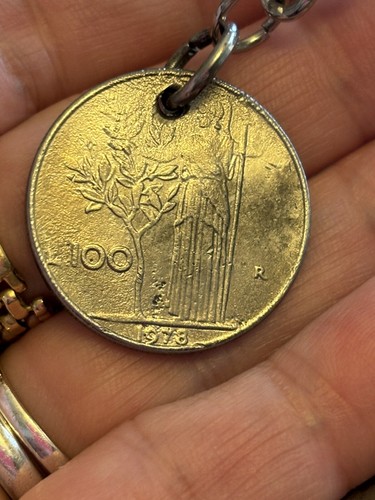 Moneta monete 100 lire - moneta,