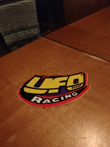 Adesivo vintage ufo plast - vintage,