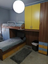 cameretta bambini 2 letti, 3 spazi armadio, scaletta, spalliera anti caduta. ra