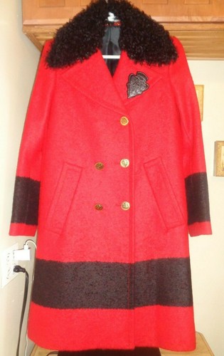 Gucci authentic red alpaca - authentic,