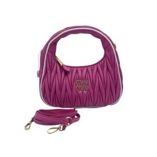 Borsa donna Miu Miu Hobo Fucsia in pelle morbida con logo in metallo dorato
