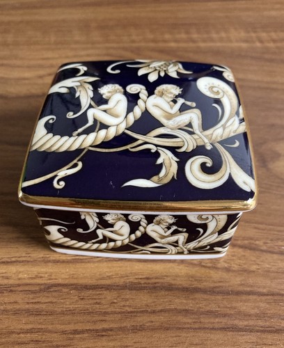 1995 wedgwood cornucopia - wedgwood, bone