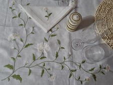 Elegante Tovaglia ricamata in