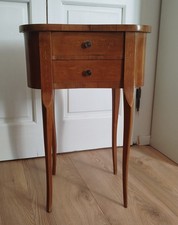 tavolino in stile antico vintage