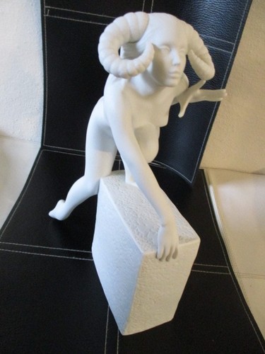 Statua porcellana segno - statua,