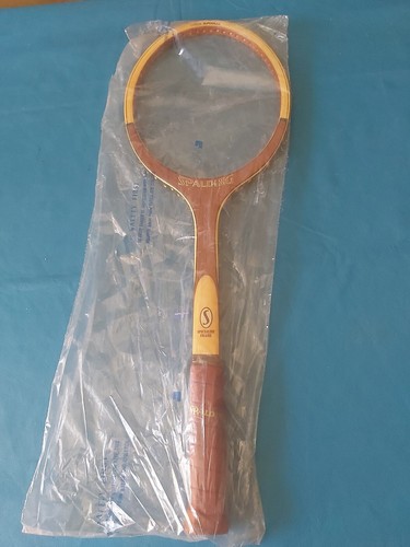 Vecchia racchetta tennis - vecchia,