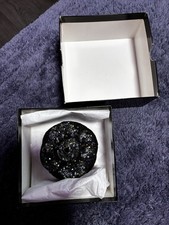 CHANEL Broche Camélia Tweed