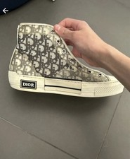 Dior B 23