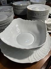 servizio di piatti Vecchio Ginori Doccia, per 12 coperti; 68 pezzi