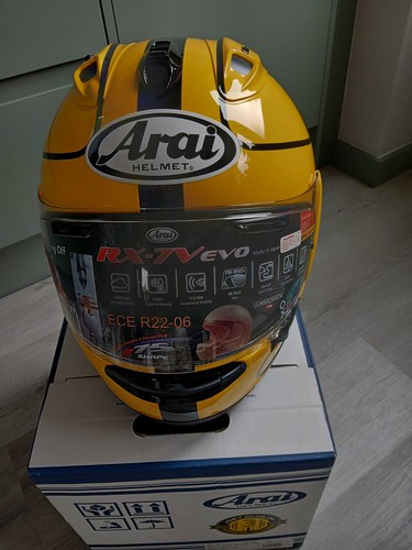 Casco grande joey - casco, arai