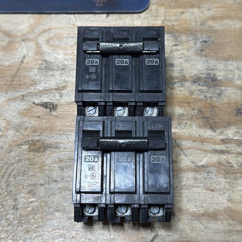2pcs thqb32020 interruttore - 2pcs,