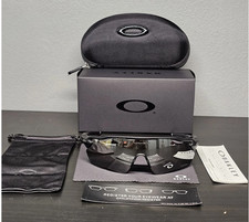Nuovo Oakley Radar EV Path