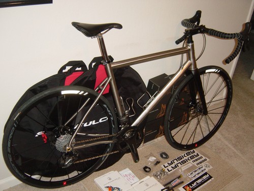 Titanium road bike lynskey - titanium,