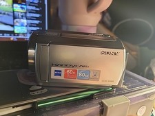 Sony DCR-SR68 Silver 60x