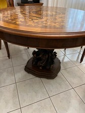 tavolo in legno intarsiato