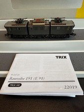 30) Trix H0 22019 locomotiva