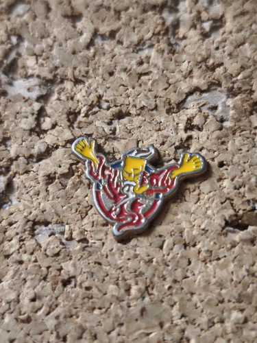 Pin thunderdome vintage pins - pin's,