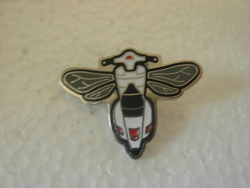 Scooter with wings pin - , badge