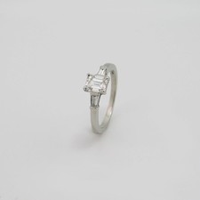 Anello solitario Bulgari