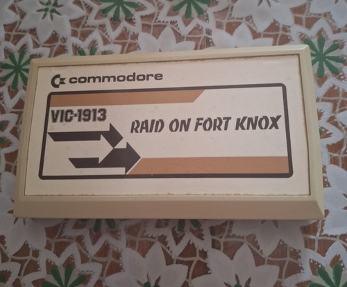 Commodore vic raid - vic-20, fort