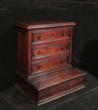 Inginocchiatoio in noce, Toscana '600