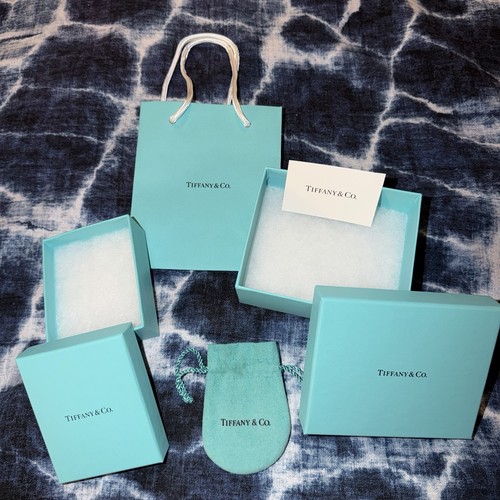 Tiffany scatole regalo - &,