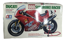 DUCATI 888 SUPERBIKE RACER