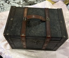 Cassapanca porta tesori in