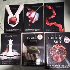 Twilight Saga Paperback Set by