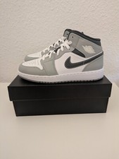 Jordan 1 Mid Light grigio fumo