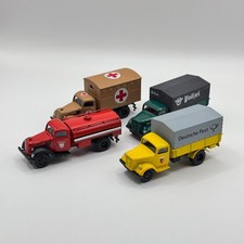 Lotto di 4 modellini di camion